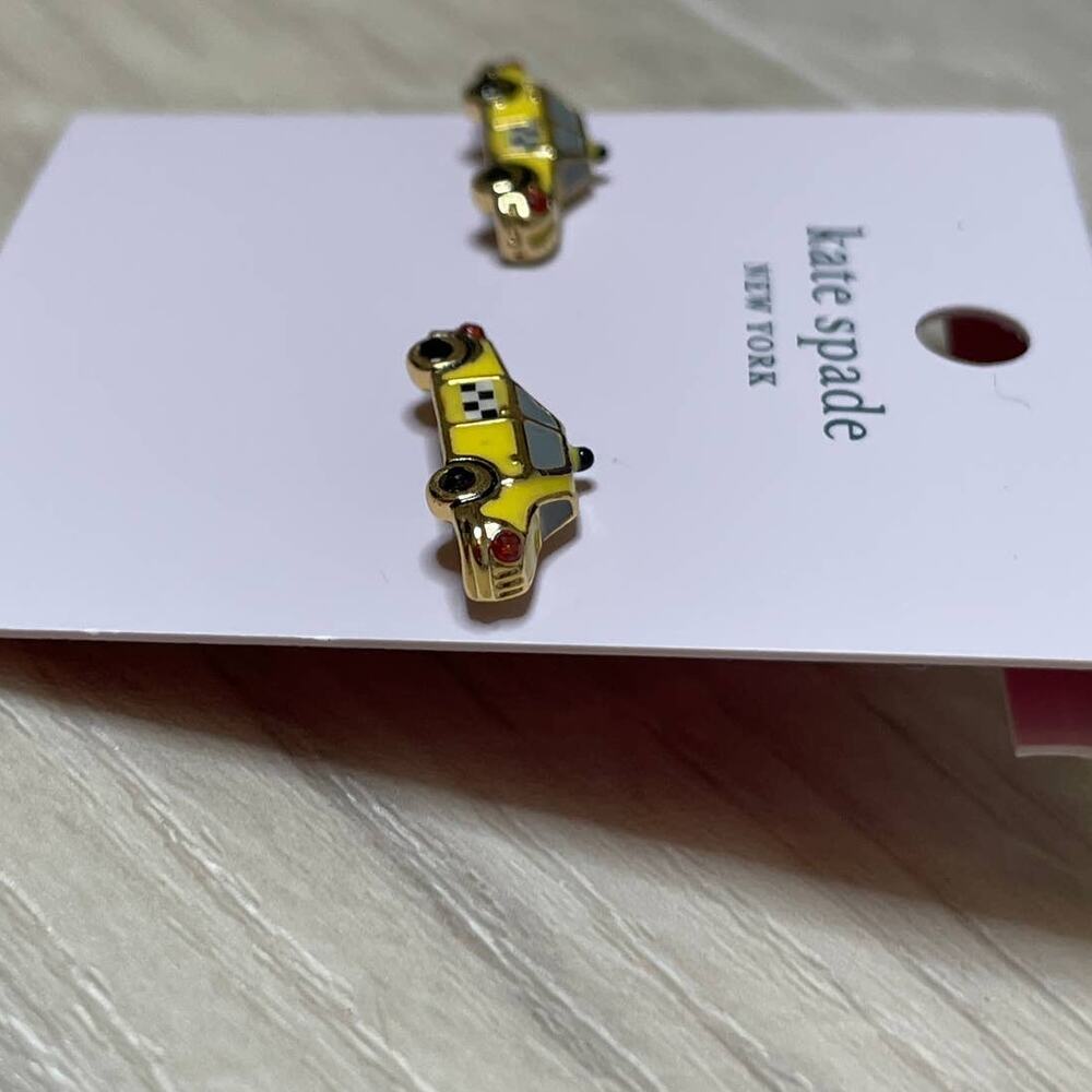 Kate Spade Ma Chérie Taxi Studs Earrings NYC Yellow Cab Studs Earrings - Picture 3 of 4